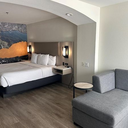 La Quinta Inn & Suites By Wyndham Albuquerque Midtown Εξωτερικό φωτογραφία