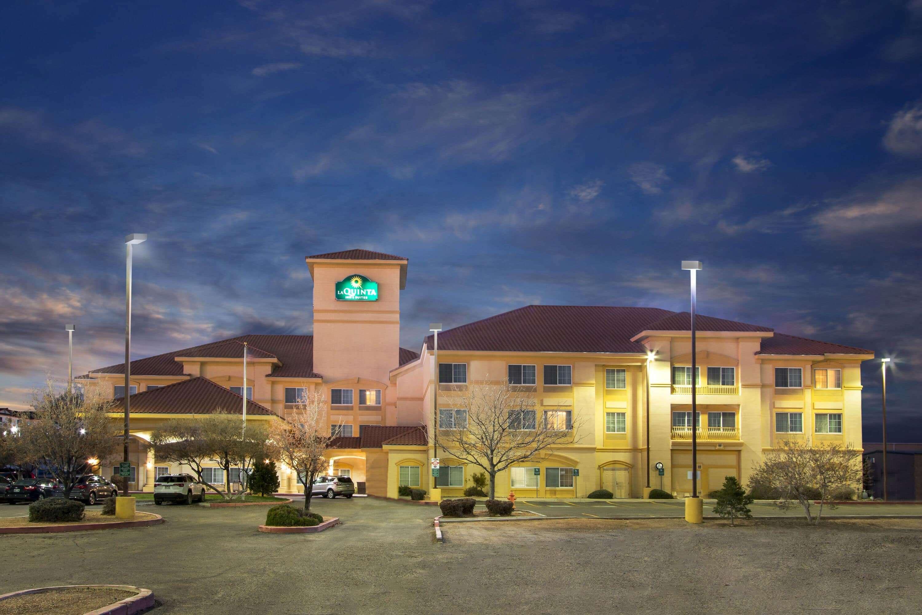 La Quinta Inn & Suites By Wyndham Albuquerque Midtown Εξωτερικό φωτογραφία