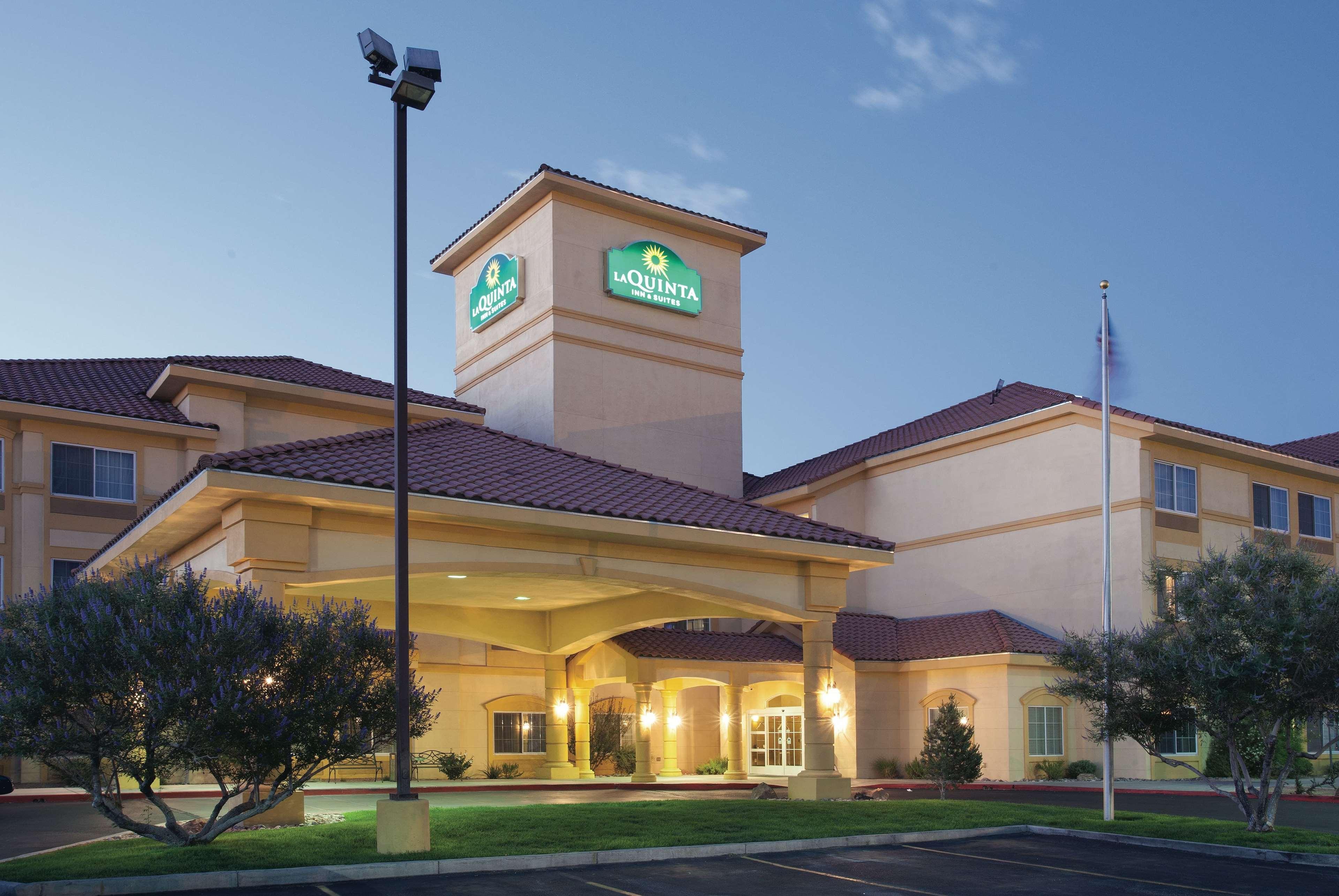 La Quinta Inn & Suites By Wyndham Albuquerque Midtown Εξωτερικό φωτογραφία