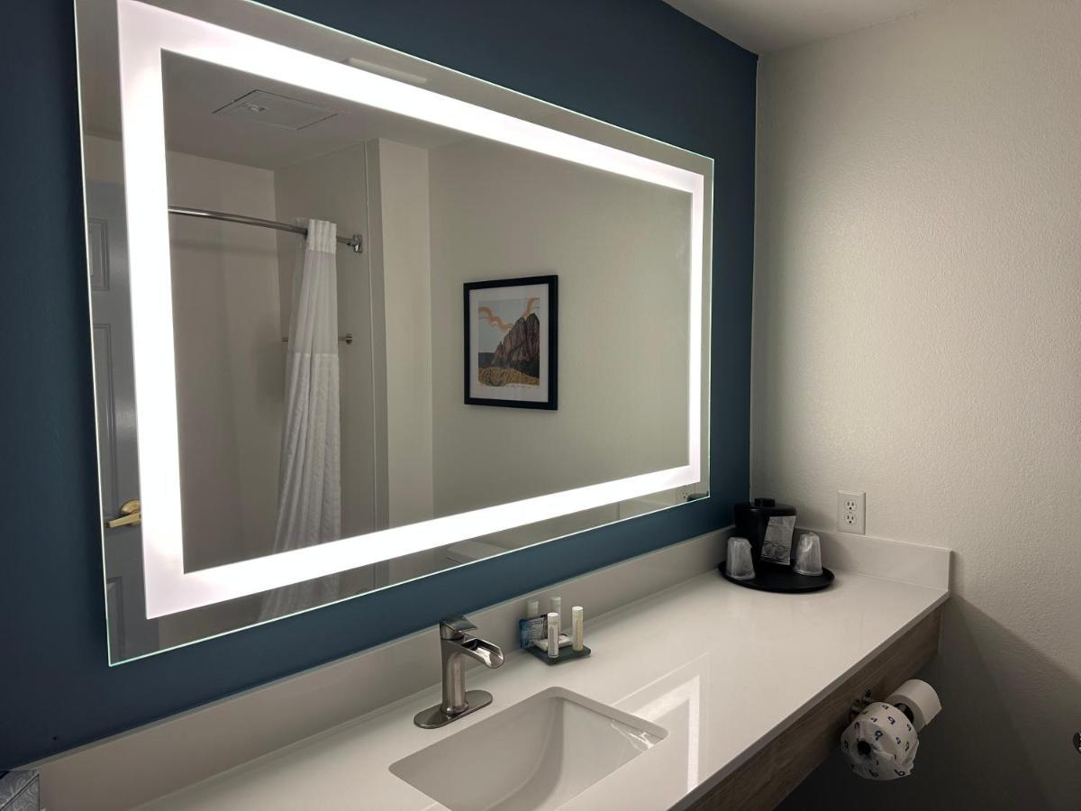 La Quinta Inn & Suites By Wyndham Albuquerque Midtown Εξωτερικό φωτογραφία