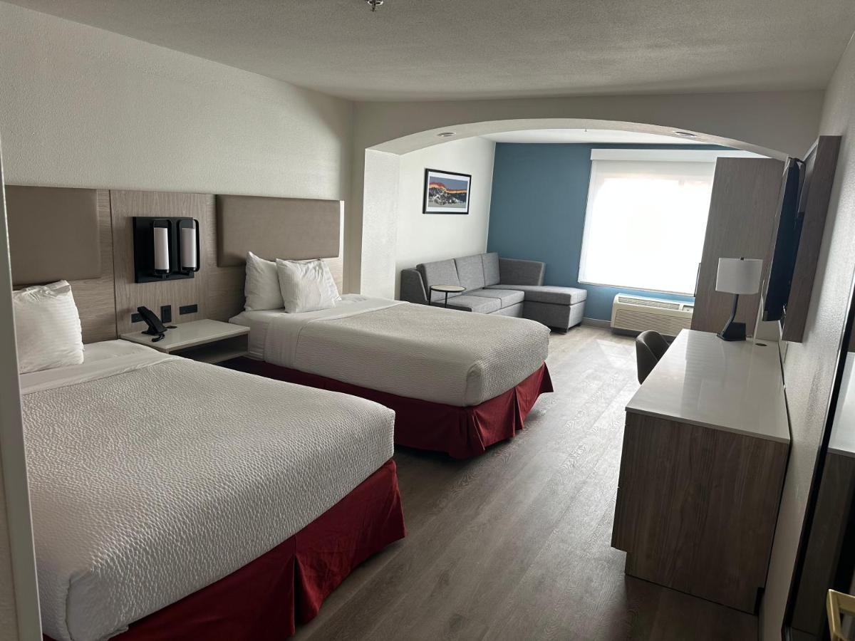 La Quinta Inn & Suites By Wyndham Albuquerque Midtown Εξωτερικό φωτογραφία