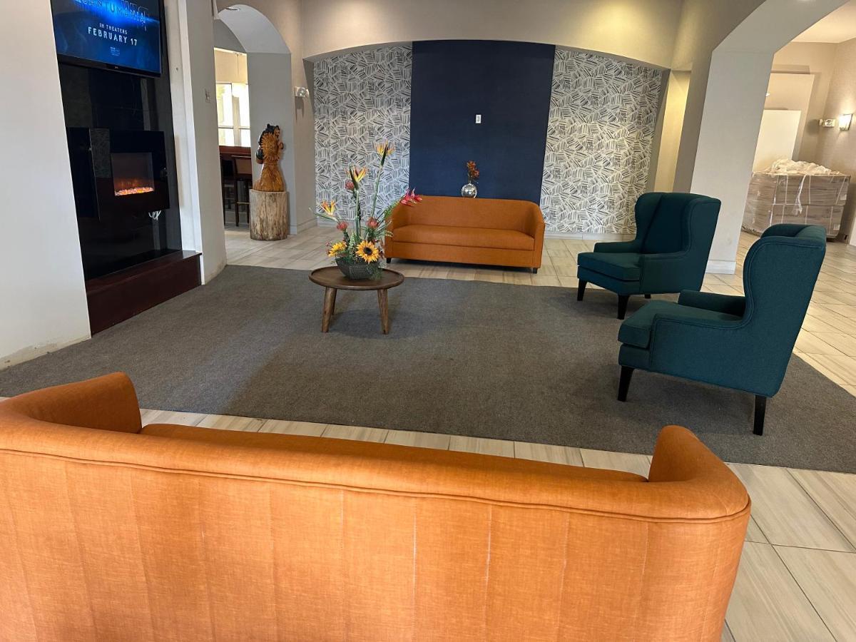 La Quinta Inn & Suites By Wyndham Albuquerque Midtown Εξωτερικό φωτογραφία